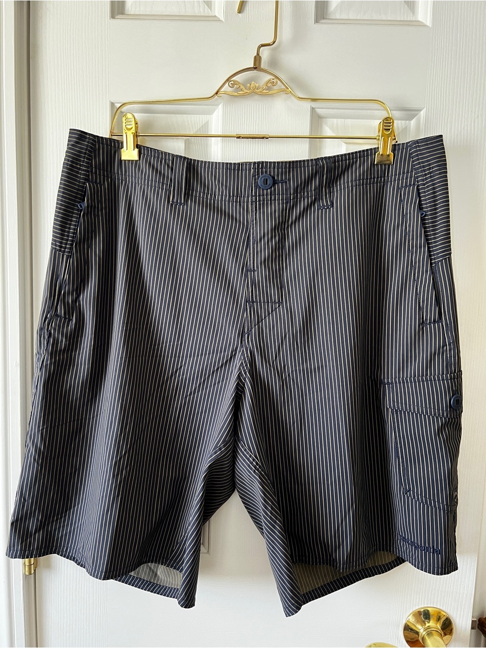 Patagonia Terre Planing Navy Pinstripe Cargo Shorts Size 36 Navy Blue Tan Stipes